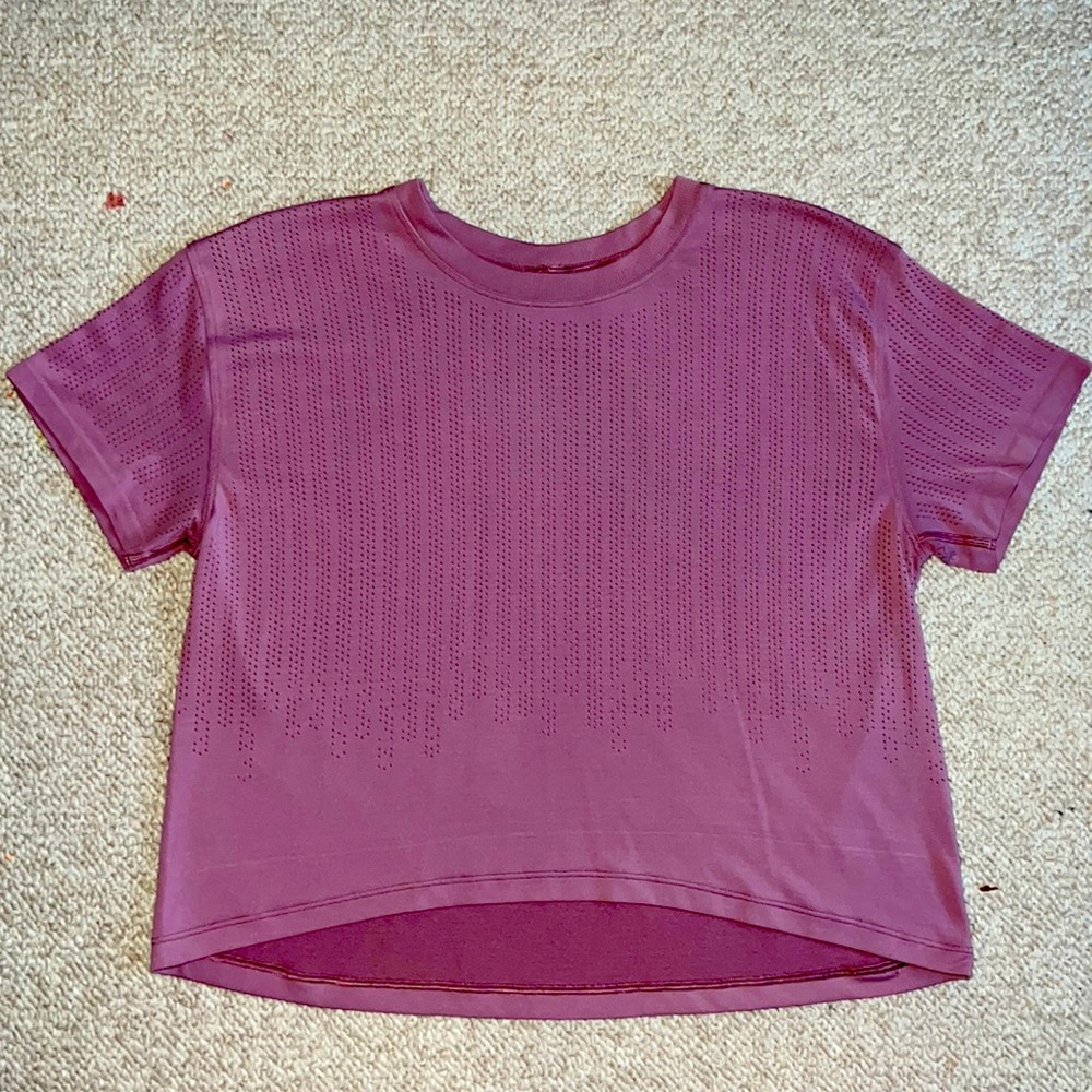 purple lululemon loose-fit tee, worn once, great shape